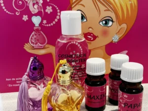 Cadeau pakketje zelf parfum maken, hartje thema